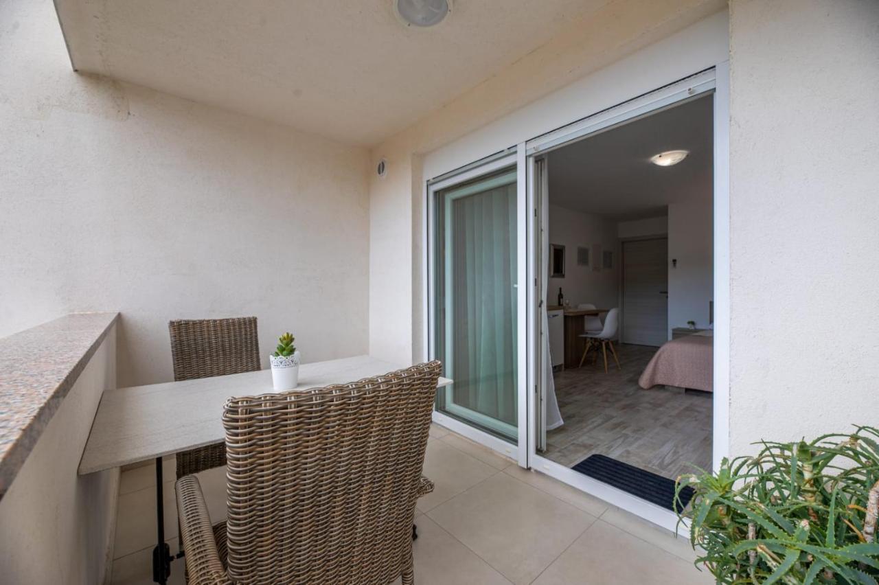 Apartments Augustinovic Baska  Exterior photo